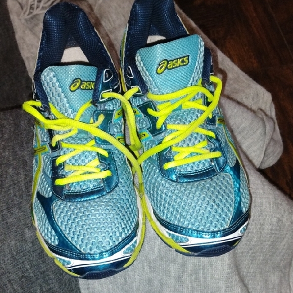 ASICS Kids' Blue Running Shoes - Picture 1 of 8